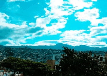 [COMPLETO] 0775H1020 Mesera le puso un papel en su comida a esta mujer, para poder salvarla de un estafador El Mensajer