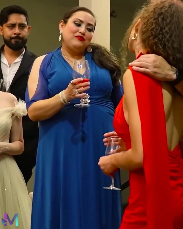 [COMPLETO] 0681H1006 Su tía la criticó por no llevar novio a la cena familiar Elsa Soto