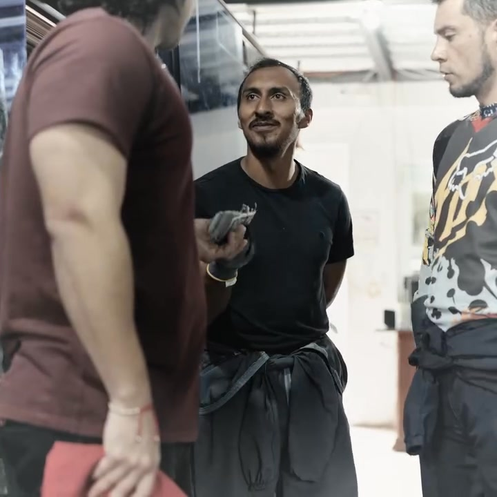 [COMPLETO] 0784H1020 Hija inteligente hizo esto para salvar a su padre de estos lαdrones El Mensajero