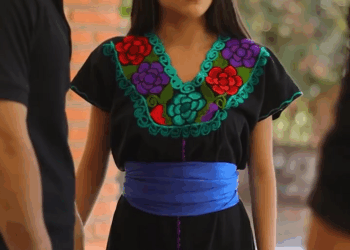 [COMPLETO] 0691H1006 Se enamoró del piloto que cayó en su pueblo Elsa Soto