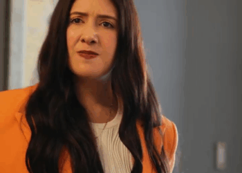 [COMPLETO] 0703H1006 Envidiosa quería arruinar su trabajo solo por su apariencia