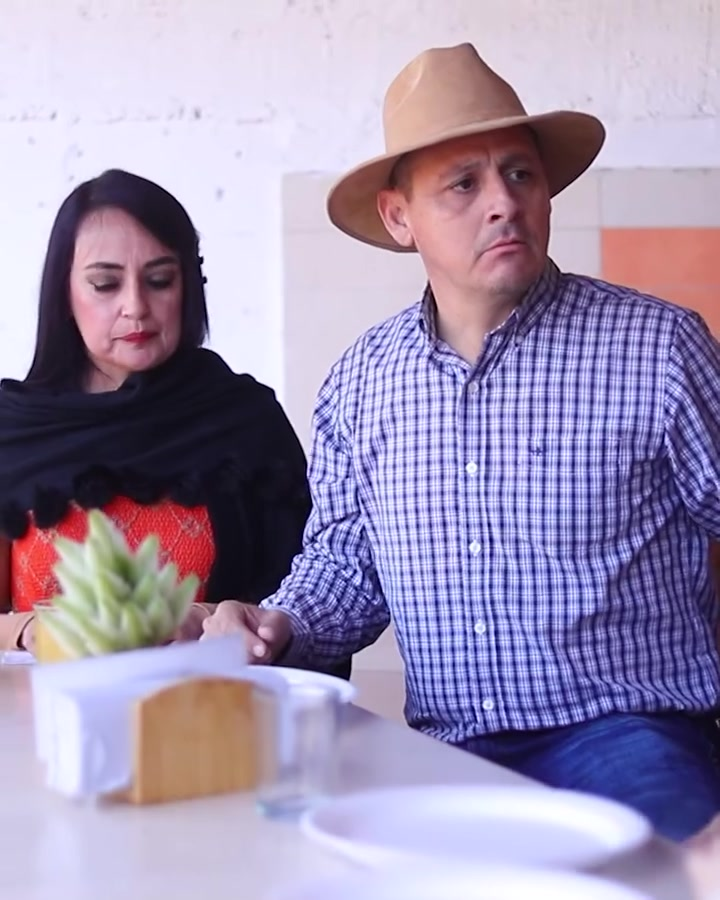 [COMPLETO] 0749H1006 Encontró a su papá con su nueva amante Cast Karla Sandoval Elsa Soto