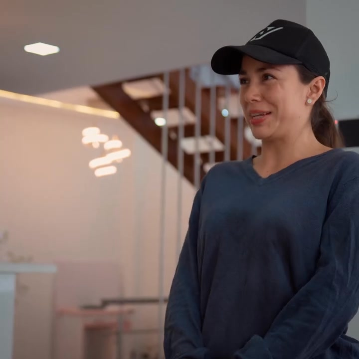 [COMPLETO] 0681H1020 Mujer con esta maquinaria salva a un hombre mayor de ser enterrado El Mensajero