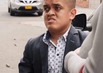 [COMPLETO] 0607H1020 Humilló a su esposa sin imaginarse en lo que ella se convertiría Caricaturas de Ayer