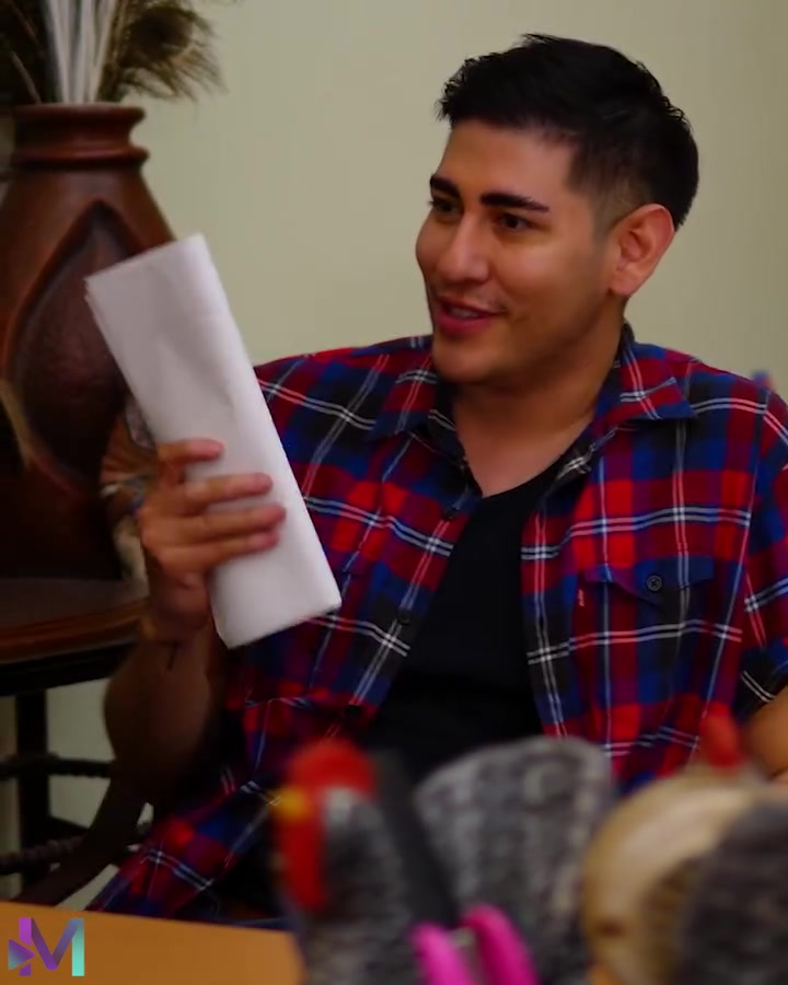 [COMPLETO] 0706H1006 Ranchero millonario rescató a linda desconocida Elsa Soto