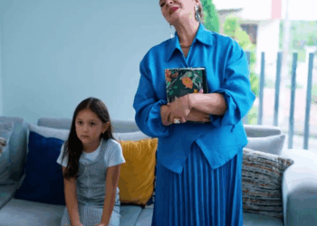 [COMPLETO] 0679H1020 No aceptaba a su nuera por ser madre soltera y decidió ponerle una cámara en su vestido para vigilar