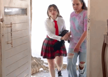 [COMPLETO] 0709H1006 Niña malcriada recibió una lección por hacer menos a esta noble familia