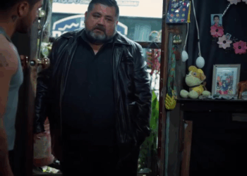 [COMPLETO] 0676H1020 Niño lanza a su hermanito para protegerlo de el m4ltrato que recibían de su padre El Mensajero