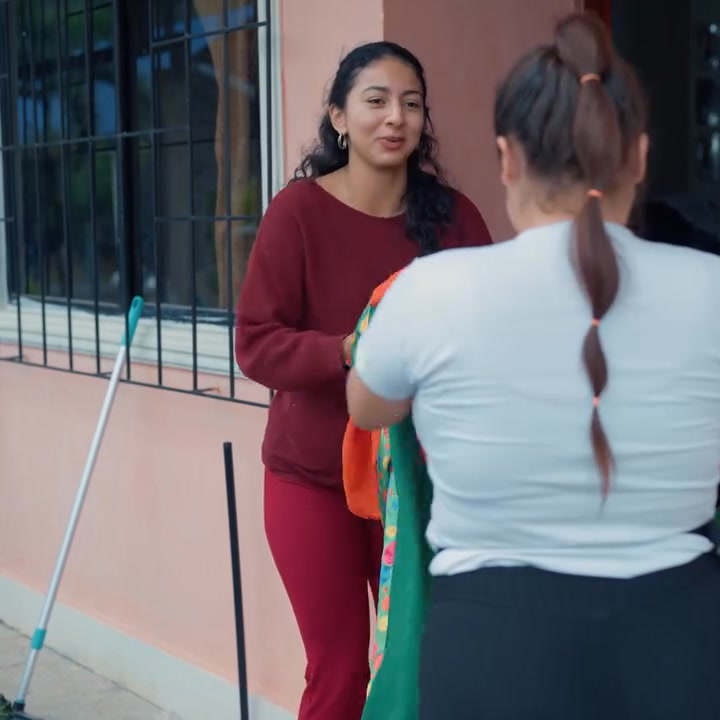 [COMPLETO] 0675H1020 Payasita descubre que su esposo tenía otra familia y una hija que no era suya! El Mensajero