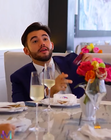 [COMPLETO] 0719H1006 A millonario no le pasó la tarjeta de crédito Cast Karen Oliva Elsa Soto