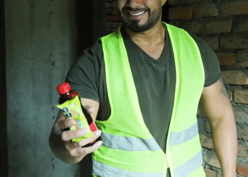 [COMPLETO] 0668H1020 Trato mal al albañil sin saber que era su jefe Caricaturas de Ayer