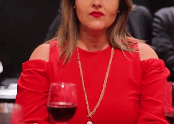 [COMPLETO] 0756H1006 Su tia la criticó por no tener novio para navidad Elsa Soto