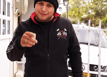 [COMPLETO] 0619H1020 Fingió necesitar ayuda pero la realidad era otra Caricaturas de Ayer