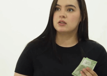 [COMPLETO] 0727H1006 Campesina le da a una lección a esta mujer que presumía su cuerpo en el gimnasio