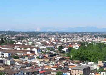 [COMPLETO] 0630H1020 Se metió con una anciana por su jubilación y lo terminó pagando muy caro Caricaturas de Ayer