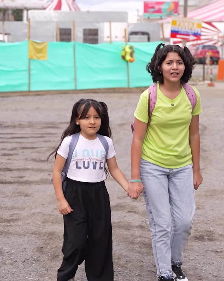 [COMPLETO] 0633H1020 Justo el día que iba a dar a luz su esposo echó a las hijas de su casa Caricaturas de Ayer