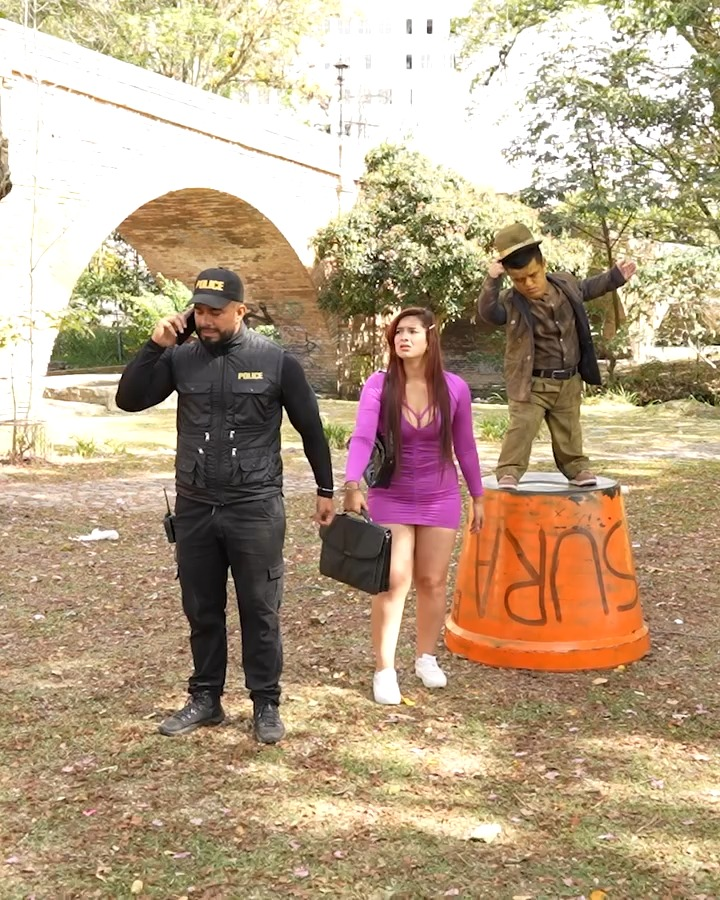 [COMPLETO] 0641H1020 Se escapó de su esposo de la manera más inteligente Caricaturas de Ayer