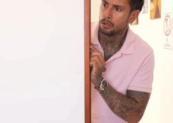 [COMPLETO] 0642H1020 Abuelito campesino va a comprar un helicóptero y todos se ríen, luego pasa esto Caricaturas de Ayer