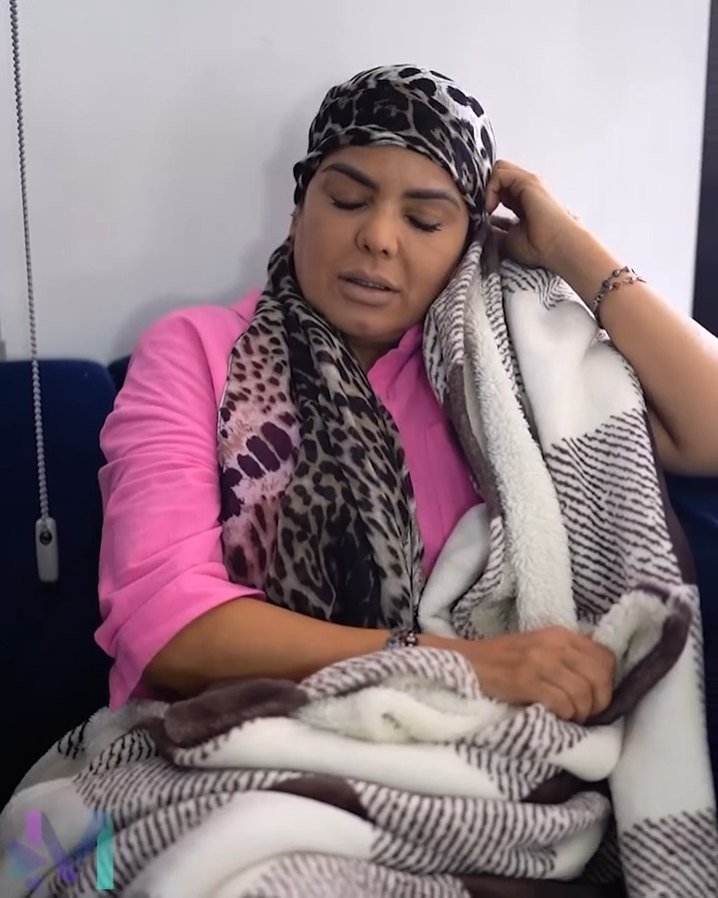 [COMPLETO] 0771H1006 Se quedaba dormido en clase por cuidar a su mamá y nadie lo sabía