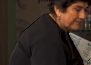 [COMPLETO] 0252H1020 Se creía mejor que la empleada de la cafetería Goals