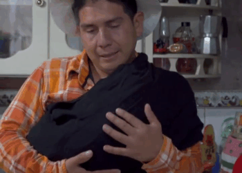 [COMPLETO] 0118H1030 S0082 Con este truco salva a su familia Historias de Yomi