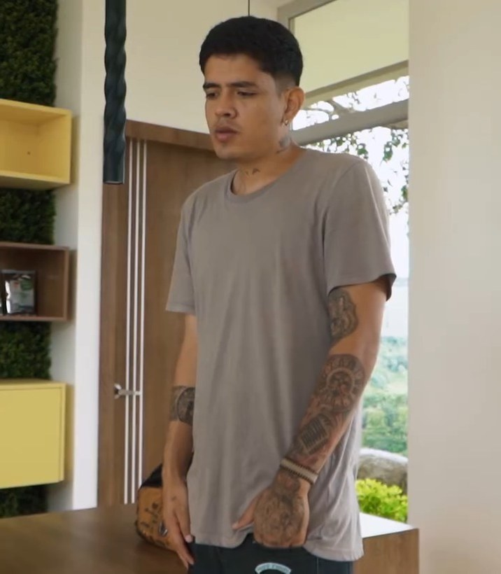 [COMPLETO] 0125H1114 S0087 Le juzg0 por sus t4tuajes, sin pensar que pasaría esto La VIDA SIGUE