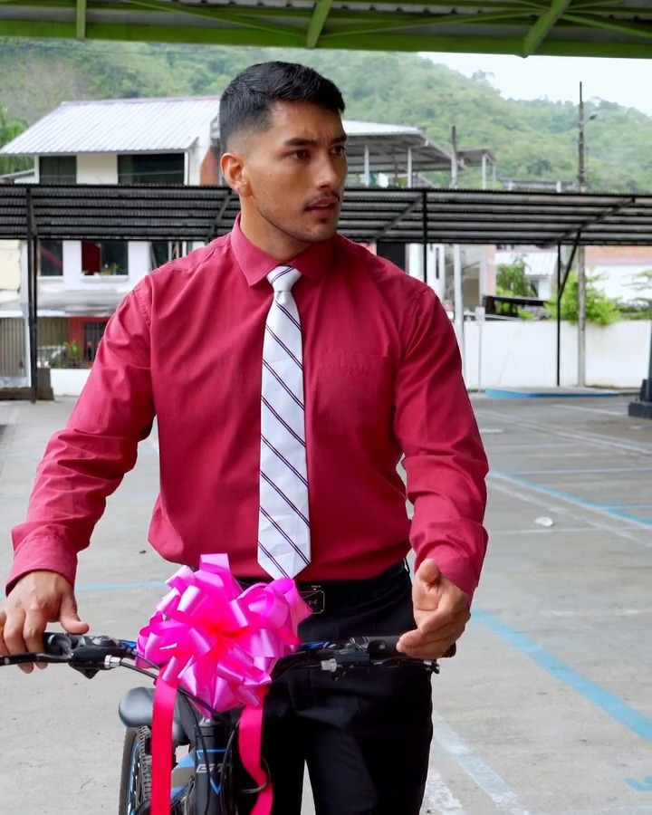 [COMPLETO] 0125H1030 S0082 Niña desenmascara a la hija de su patrón y recibe la lección de su vida Historias de Yomi