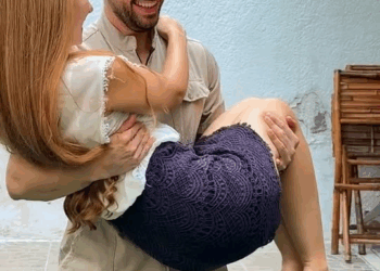 [COMPLETO] 0133H1114 S0020 Ella se estaba enamorando del hombre de servicio #fblifestyle Nicauris Javier