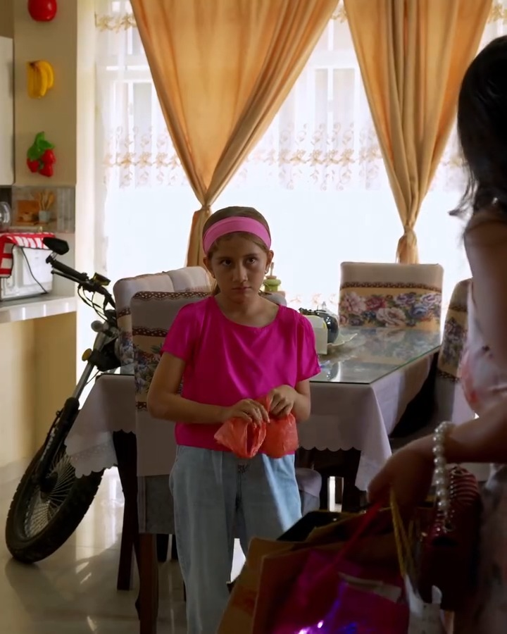 [COMPLETO] 0138H1030 S0082 Niña arruina los planes de su madre con este mensaje Historias de Yomi