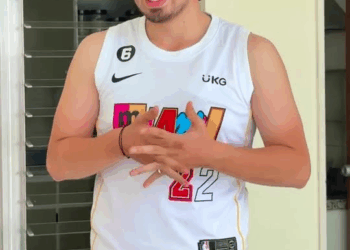 [COMPLETO] 0142H1114 S0020 Wow esta mujer sí que está hermosa #fblifestyle Nicauris Javier