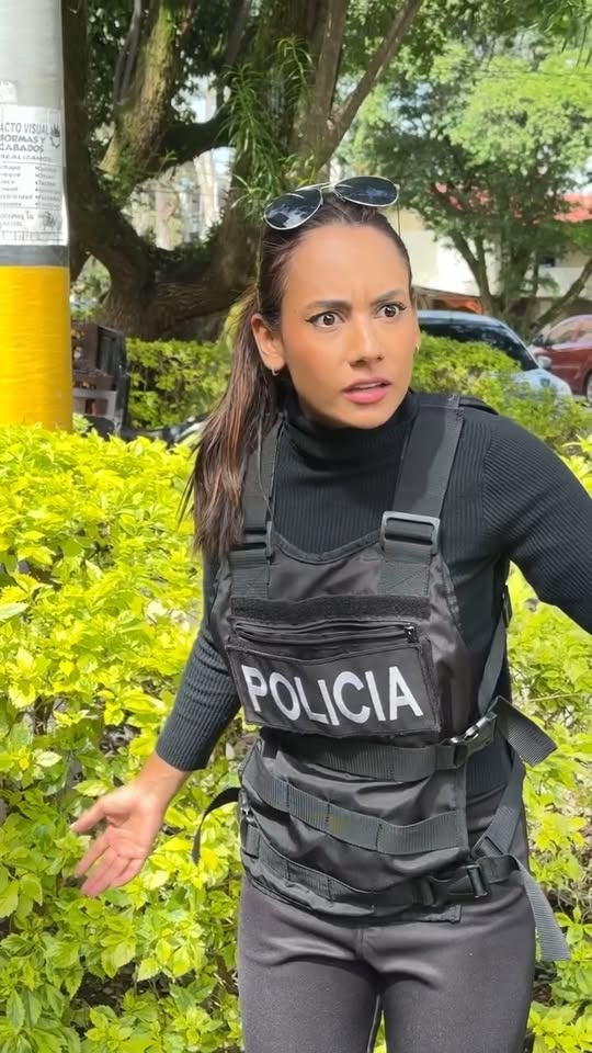 [COMPLETO] 0175H1114 S0020 Mujer busca ayuda desesperadamente #fblifestyle Nicauris Javier