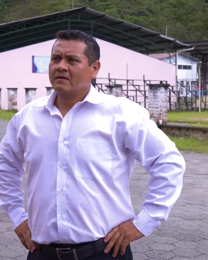 [COMPLETO] 0181H1030 S0082 Encontró billetes en un carro 4×4 y descubrió que sería millonario Historias de Yomi