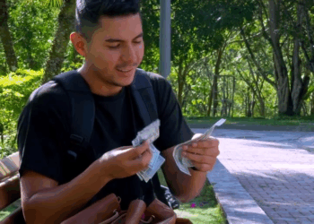 [COMPLETO] 0200H1030 S0082 Taxista ayuda a una desconocida y se enamora de ella Historias de Yomi