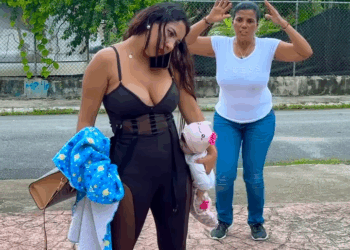 [COMPLETO] 0210H1114 S0020 Es una linda muñequita Nicauris Javier