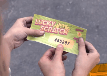 [COMPLETO] 0205H1030 S0082 Niña de la calle se vuelve millonaria gracias a este reloj Historias de Yomi