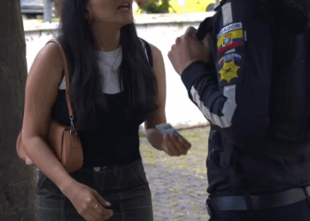 [COMPLETO] 0206H1030 S0082 Usa este truco para ganar dinero fácil por esta triste razón Historias de Yomi