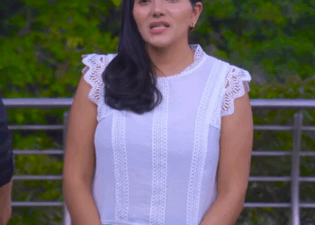 [COMPLETO] 0216H1030 S0082 Hombre rico se enamora de una vendedora de girasoles y la razón me hizo llorar Historias de Yomi