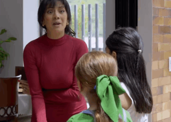 [COMPLETO] 0219H1030 S0082 Recibía ropa y dinero del extranjero pero su hermana se gastaba con su hija #reflexiones #motivatio