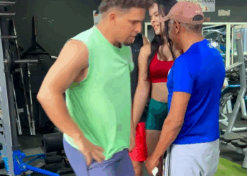 [COMPLETO] 0237H1114 S0020 Conserje le da una lección a tres musculosos