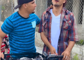 [COMPLETO] 0253H1114 S0020 Le hicieron esto al verdulero, pero la vida les dio una lecciónn Nicauris Javier