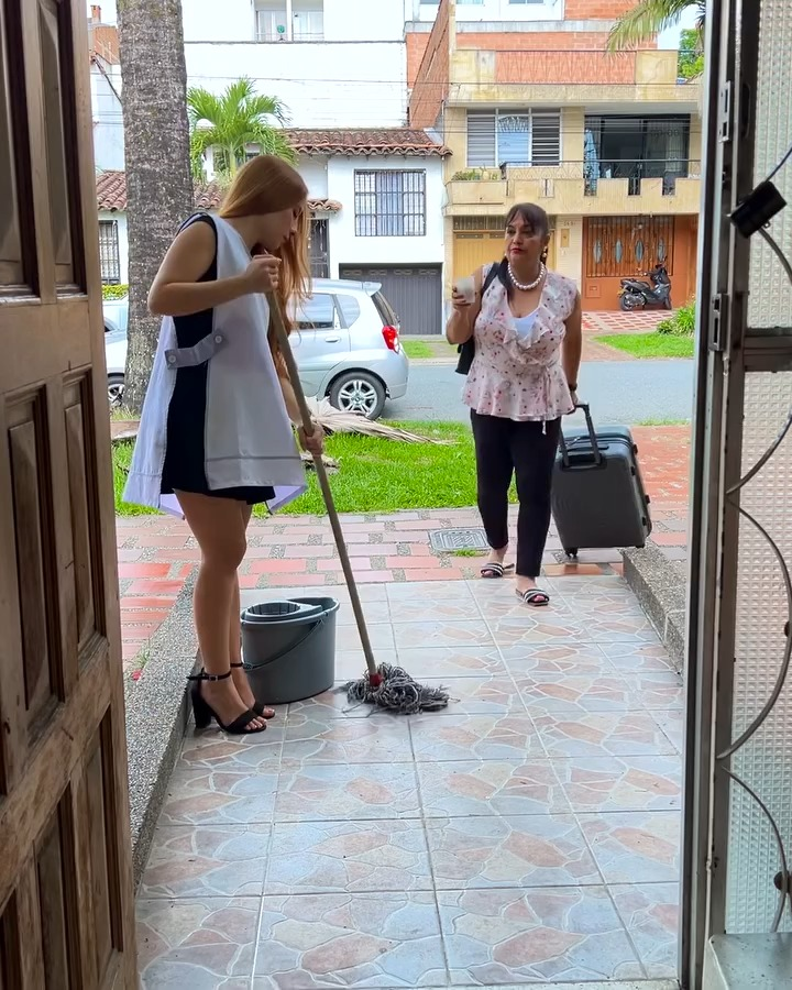 [COMPLETO] 0257H1114 S0020 Madre millonaria se quedó sin palabras al descubrir que su hija era la sirvienta Nicauris Javier