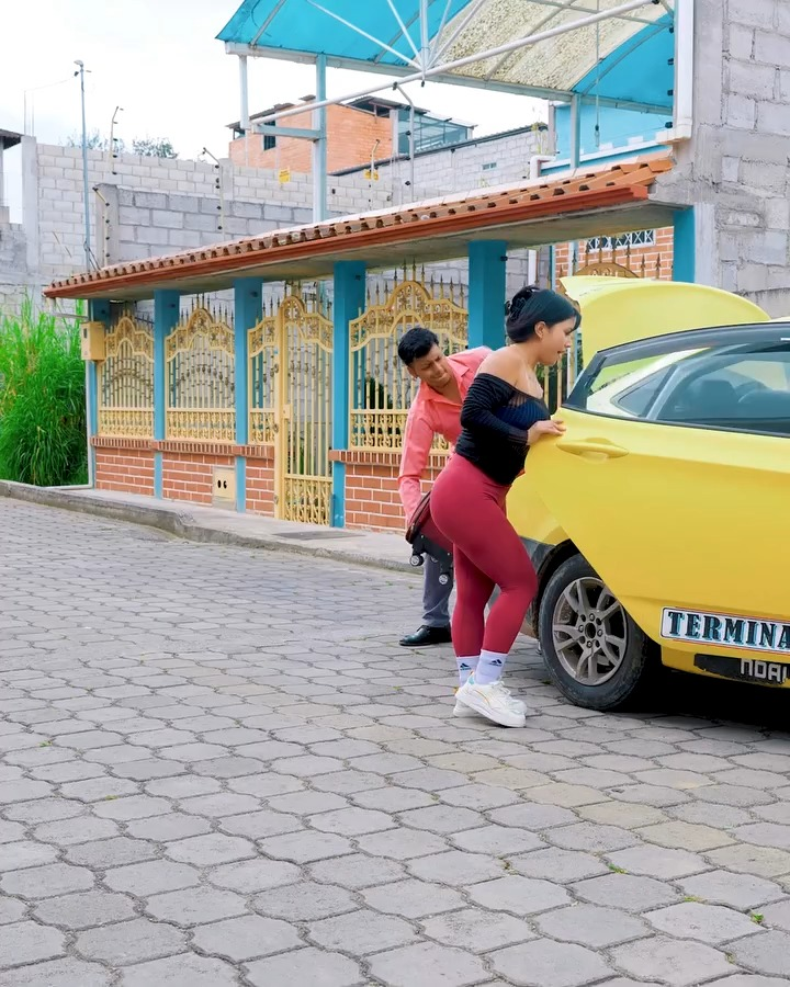 [COMPLETO] 0271H1030 S0083 Fantasma apareció justo a tiempo para salvar a este taxista en apuros Estefany