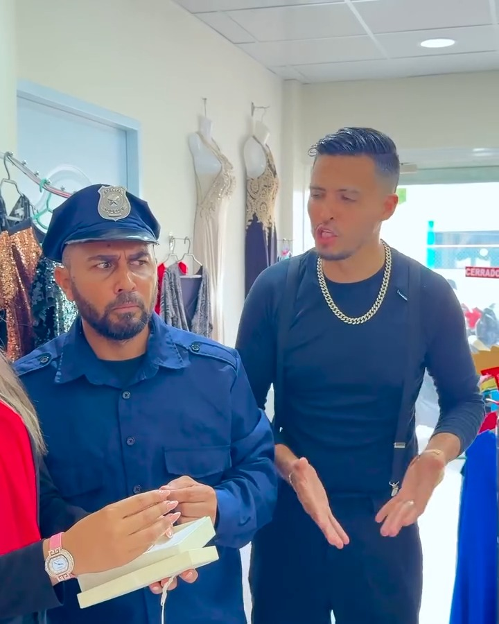 [COMPLETO] 0281H1114 S0020 Escondió anillos en su cabello falso hasta que la descubrieron Nicauris Javier