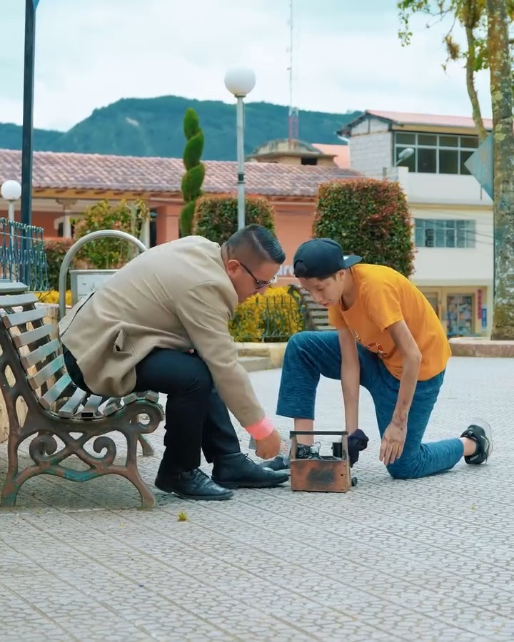 [COMPLETO] 0280H1030 S0083 Gastaba el dinero de la pensión de sus hijos en lujos, mientras ellos pasaban hambre Estefany