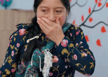 [COMPLETO] 0286H1030 S0083 Dio a luz en la bodega de un bus por temor a su esposo Estefany