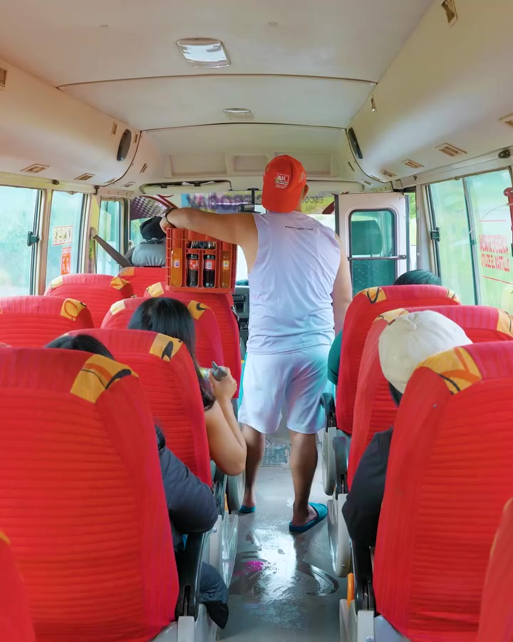 [COMPLETO] 0297H1030 S0083 Ofrecía bebidas extrañas y así salirse con la suya sin dejar rastro Estefany