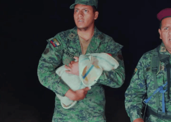 [COMPLETO] 0318H1030 S0083 Se oculto bajo la tierra para salvar la vida de su hijo Estefany