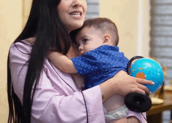 [COMPLETO] 0034H1030 Lo buscaba la policia por querer estar con su familia