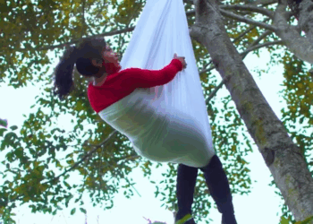 [COMPLETO] 0338H1030 S0083 Meterte con una criatura inocente es como meterte con el ser supremo, toda la maldad terminará cayen