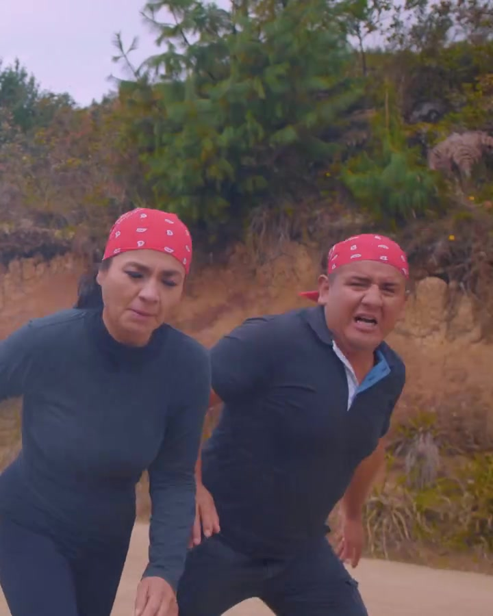 [COMPLETO] 0350H1030 S0083 Se oculto bajo la tierra para ayudar a su esposo sin pensar que estaba cometiendo un gran error Est